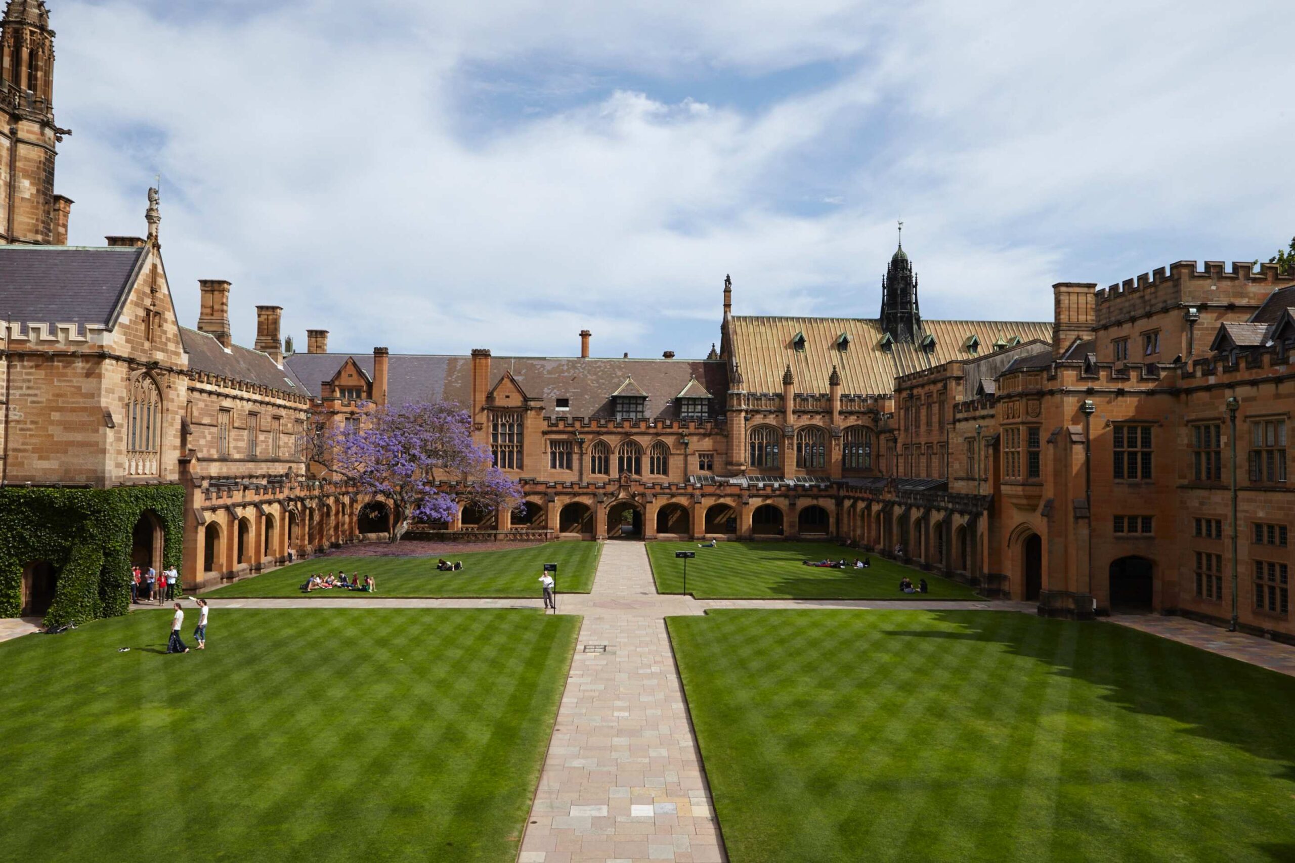 Самый высший вуз. University of Sydney, Сидней. Сиднейский кампус Бостонского университета. Кампус в Англии. Университетский городок Великобритания кампус.
